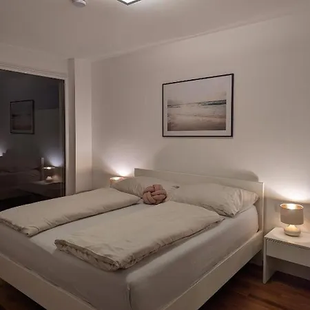 公寓 Vista Bahia, In Velden With Amazing Views And Access